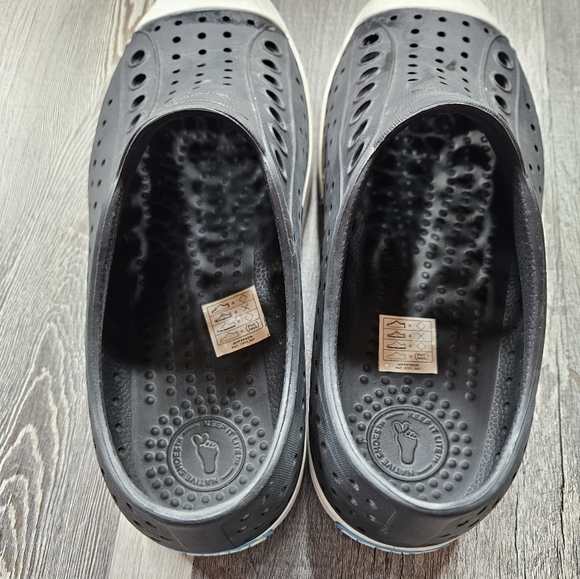 Native Shoes Jefferson style Black Adult Size Men's 6 or Women's 8 - Picture 3 of 8